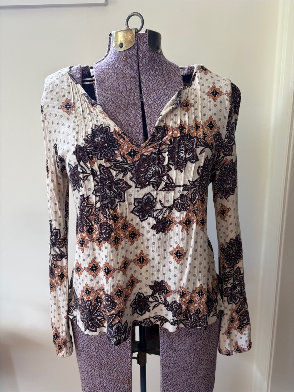 Daytrip Cream Floral Long Sleeve V-Neck Top